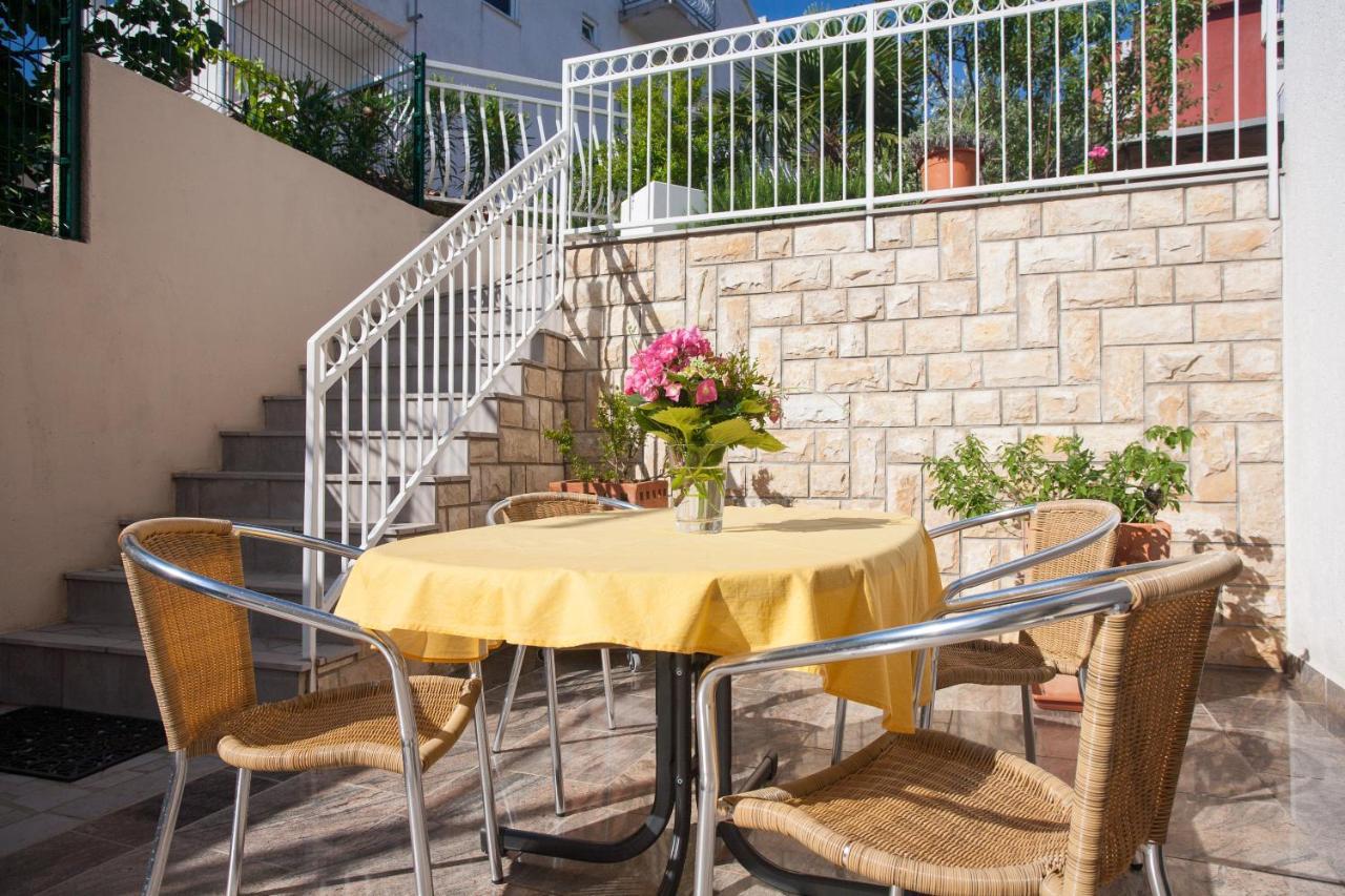 Apartments Dino Krk Town Exterior foto